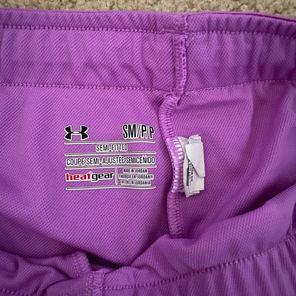 Shorts - Picture 3 of 3